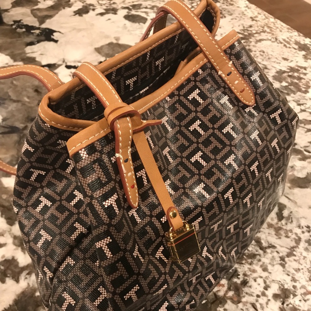 Tommy Hilfiger Logo Hobo bag
